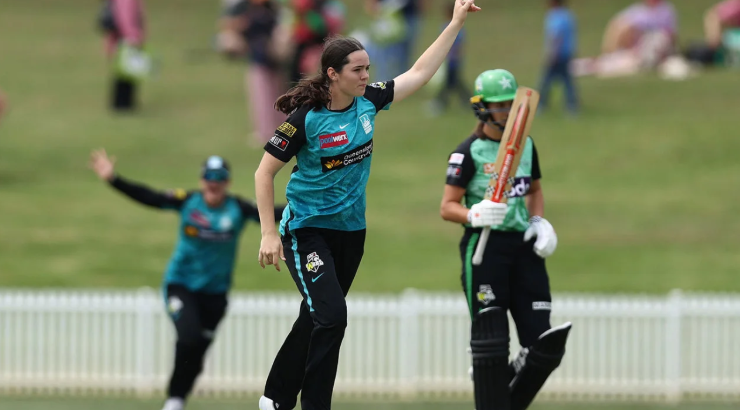 Teen Sensation Lucy Hamilton Shatters WBBL Records with Unbelievable 5 for 8 Haul