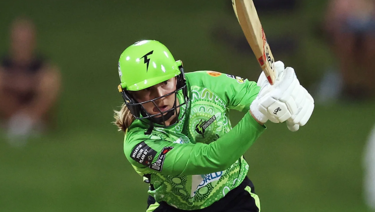 Sydney Thunder Triumph in Thrilling Contest to Edge Closer to WBBL Grand Finale
