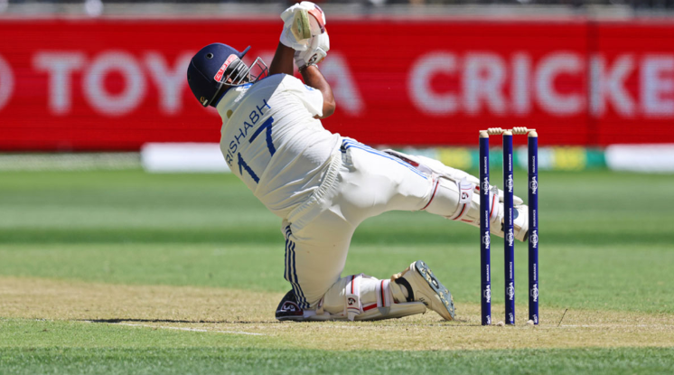 Rishabh Pant's Daring Six Stuns Perth, Earns Praise from Wasim Akram