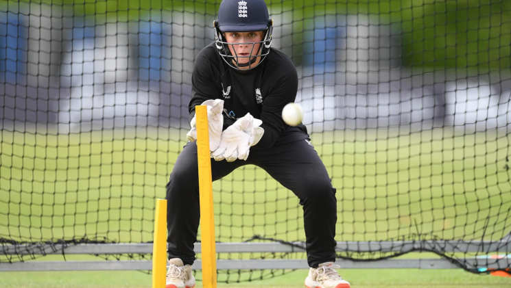 Young Talents Seren Smale and Ryana MacDonald-Gay Strengthen England's South Africa Tour Squad