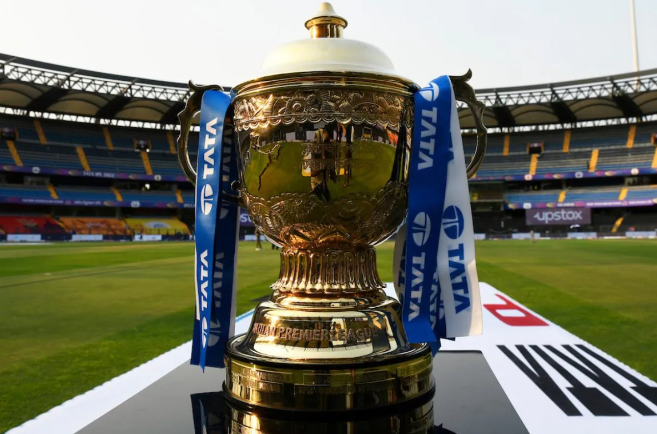 IPL 2025 New Rules: BCCI ने बदल दिए आईपीएल नियम, Saliva से हटा Ban, एक नहीं अब दो बोल से होंगे मैच, जानिए सभी नए Rule