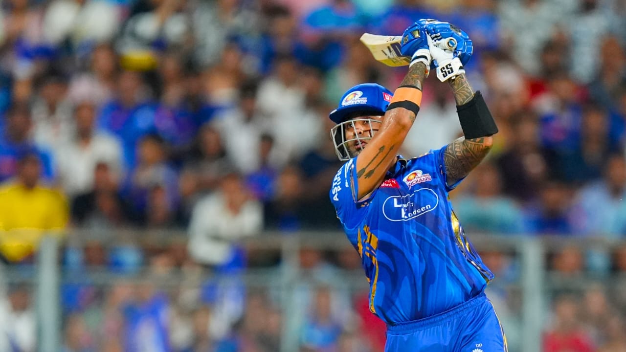 IPL 2025: Orange Cap पर सूर्यकुमार यादव ने जमाया कब्जा, पर्पल कैप में इस खिलाड़ी का है जलवा
