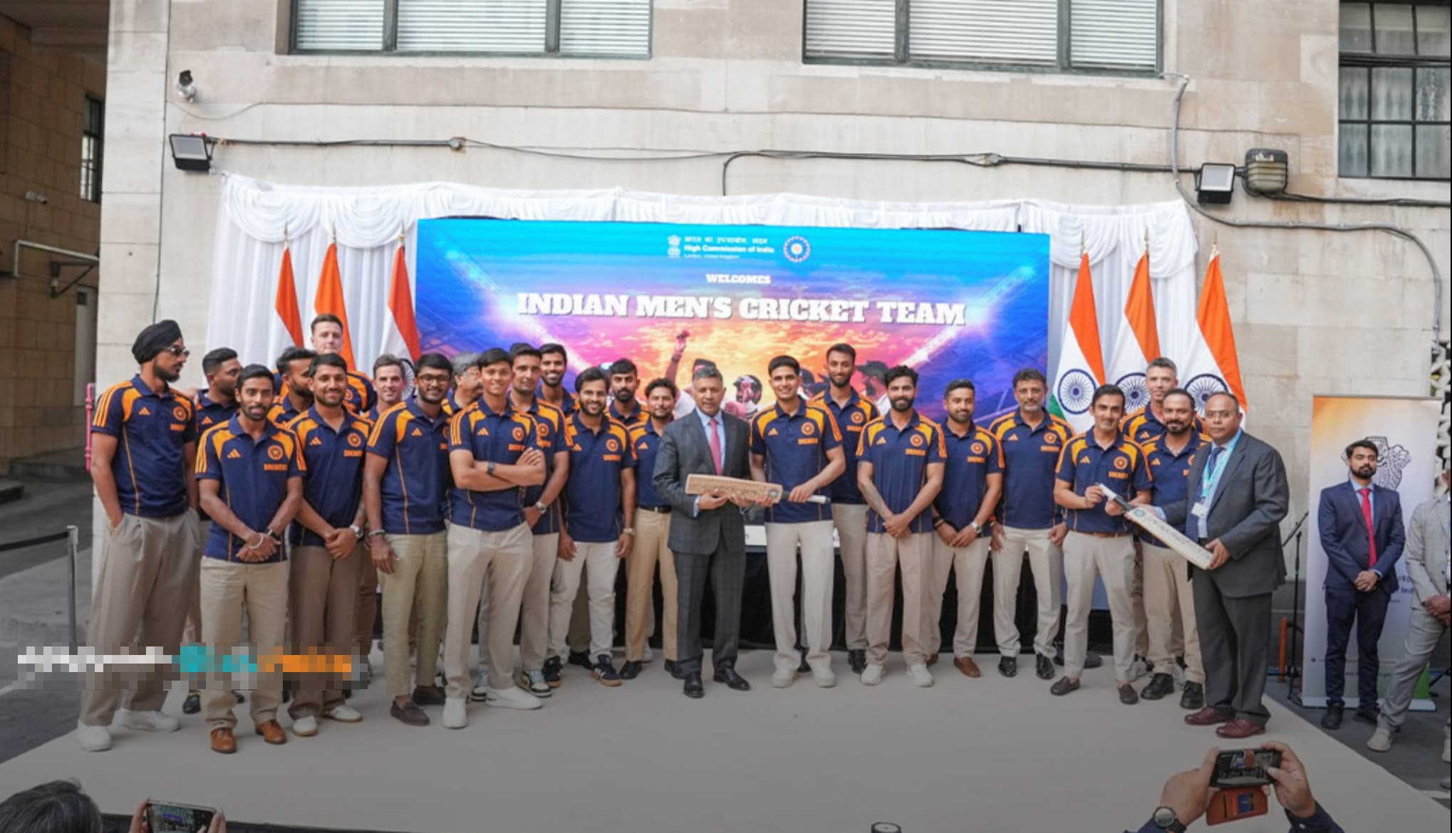 Shubman Gill and Gambhir Present Signed Bats in London, Highlighting India’s Diplomatic Efforts