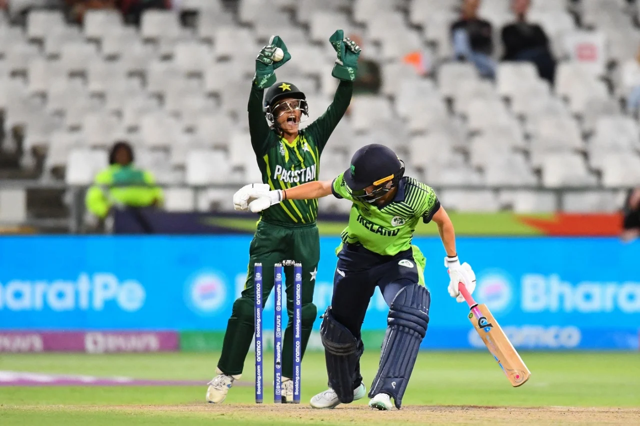 PAKW vs IREW 1st T20I 2025: पूरी जानकारी, पिच रिपोर्ट, ड्रीम11 टीम और विजेता भविष्यवाणी
