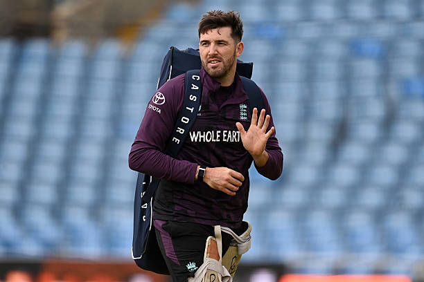 England Fast Bowler Jamie Overton Takes Indefinite Break from Red-Ball Cricket Before Ashes