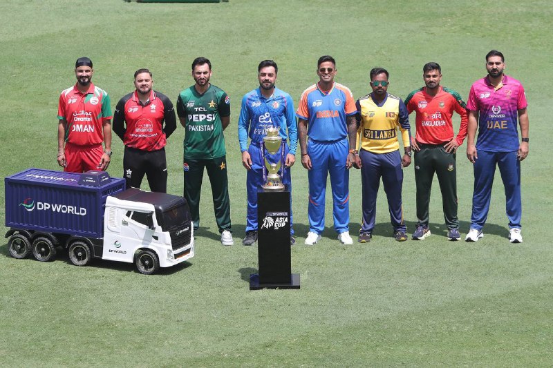 Asia Cup 2025 Begins: India-Pakistan Distance Grabs Spotlight at Captains’ Photoshoot