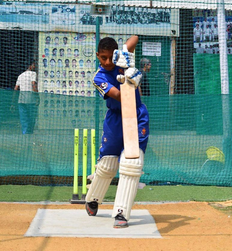 অনীশ কেভি