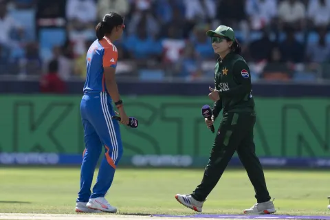 BCCI Asks Women’s Team Not to Shake Hands with Pakistan Ahead of World Cup