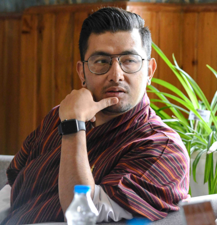 মনোজ অধিকারী