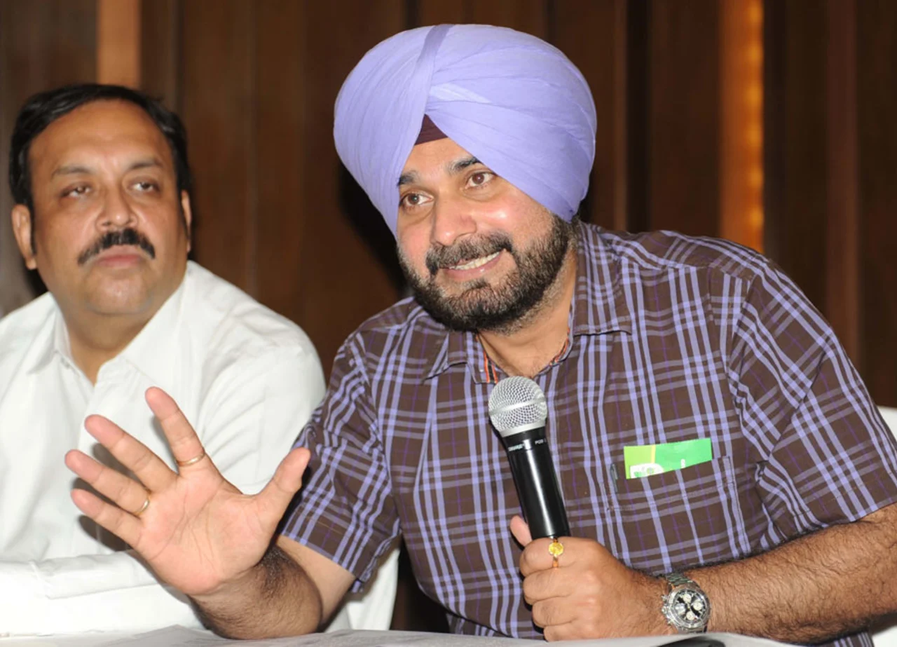 Navjot Sidhu rejects fake post on Gambhir and Rohit Sharma