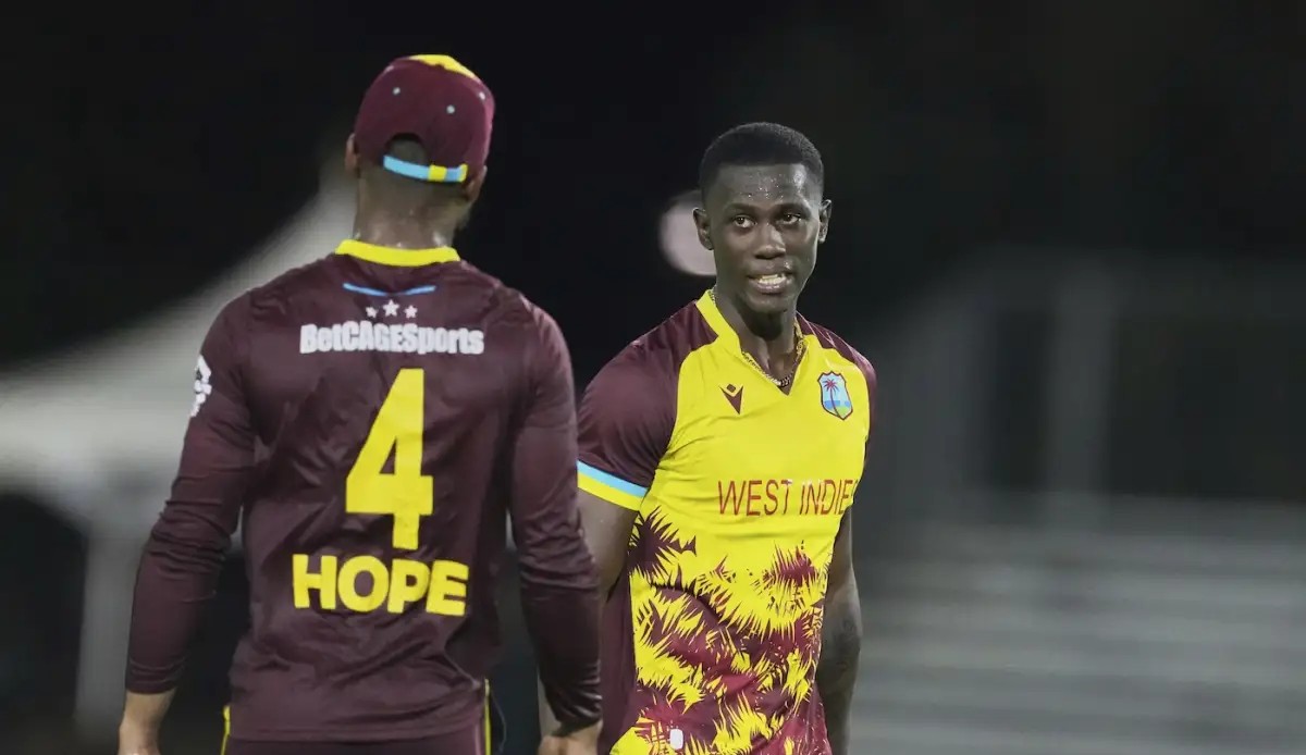 BAN vs WI 2nd ODI: शमार जोसेफ की जगह अकील होसैन और रेमन सिमंड्स टीम में शामिल
