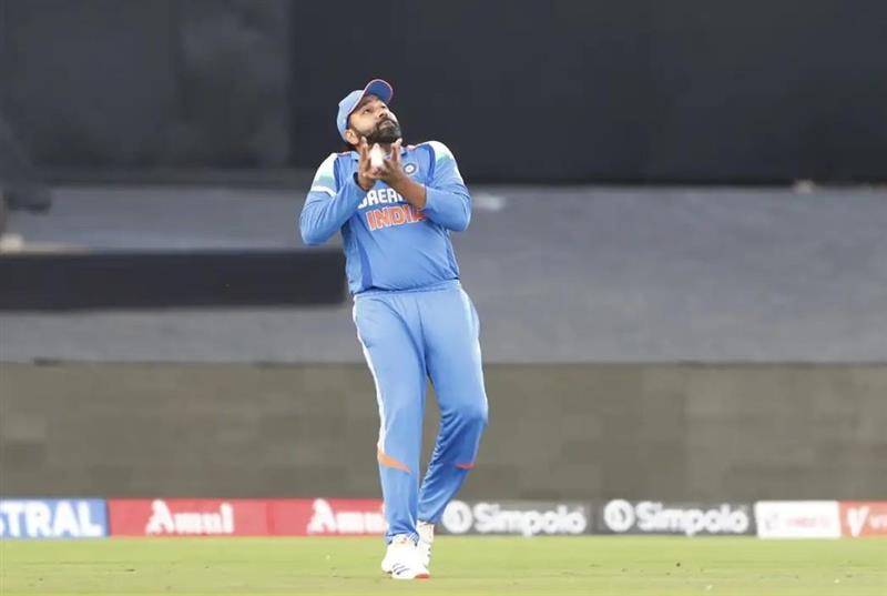 रोहित शर्मा ने वनडे में 100 कैच पूरे कर बनाए यह मील का पत्थर, इंडियन क्रिकेट के एलीट क्लब में शामिल