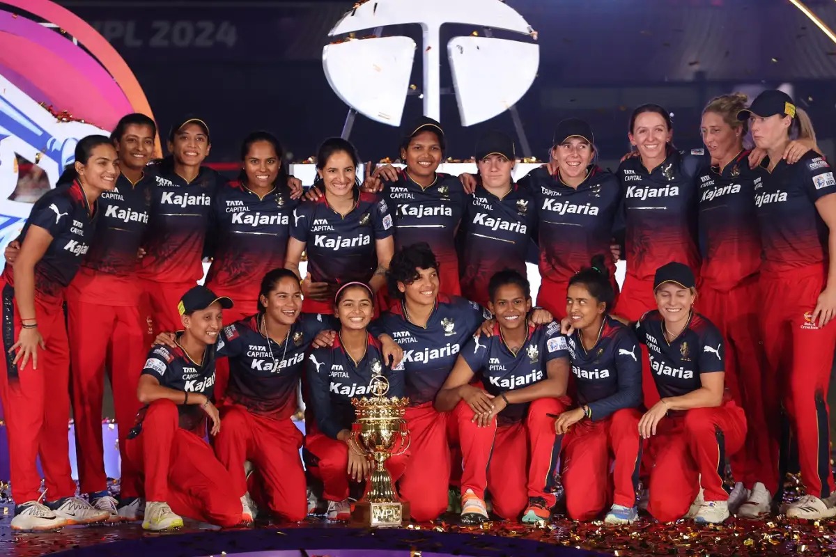 WPL 2026: RCB ने चार खिलाड़ियों को किया रिटेन स्मृति मंधाना, एलिस पेरी, ऋचा घोष और श्रेयंका पाटिल की हुई पुष्टि