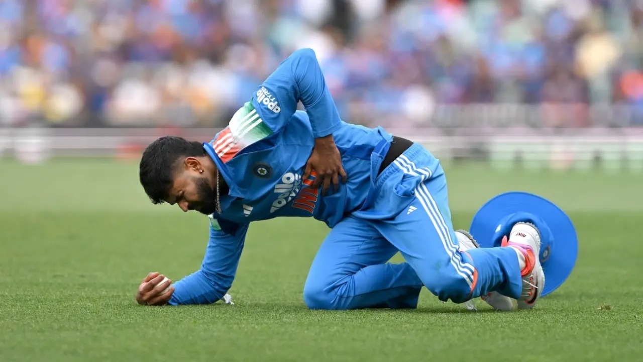 Shreyas Iyer Injury Update: ऑक्सीजन 50% तक गिर गई, बेहोशी का सामना करना पड़ा और खड़े नहीं हो सके
