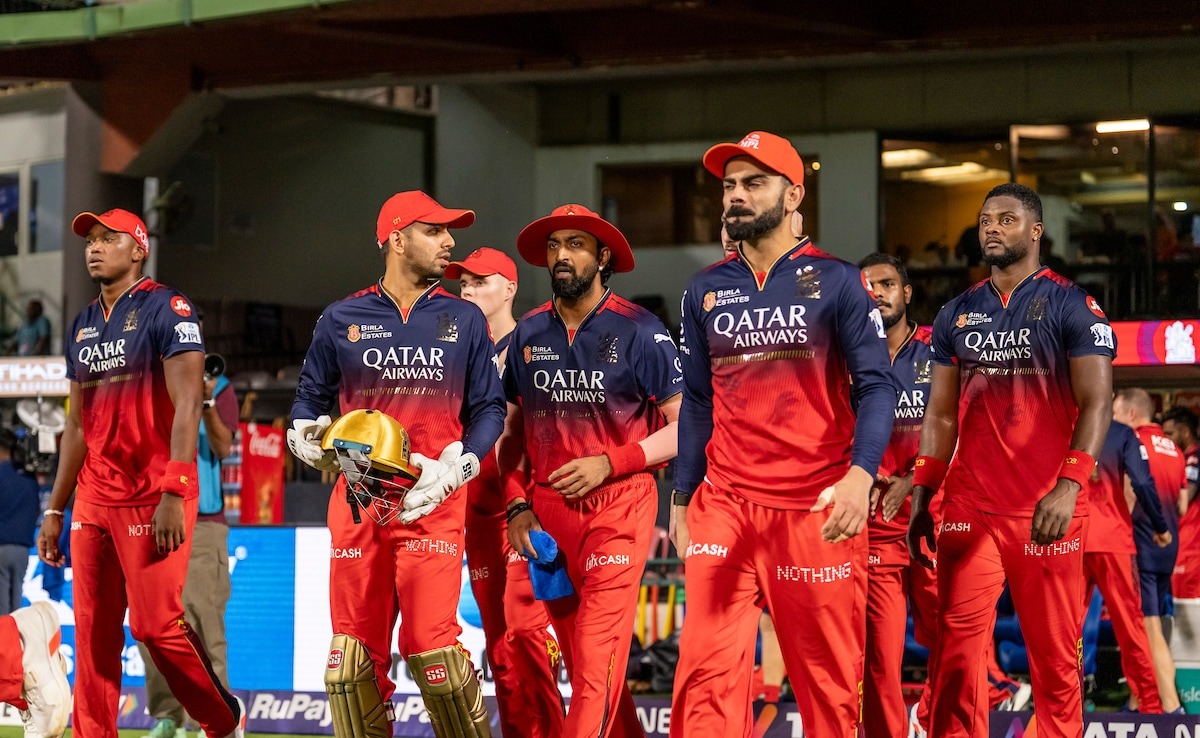 IPL 2026 नीलामी से पहले RCB के शीर्ष ऑल-राउंडर्स जिन्हें रखना चाहिए