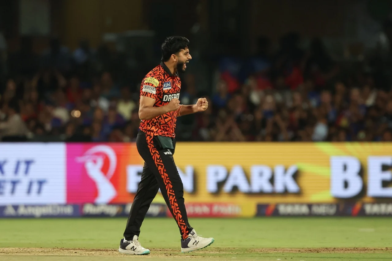 IPL 2026: Mumbai Indians in Talks with KKR to Bring Back Mayank Markande, Eye Rahul Chahar Too
