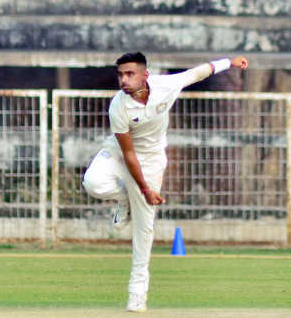 আকুল পাণ্ডোভ
