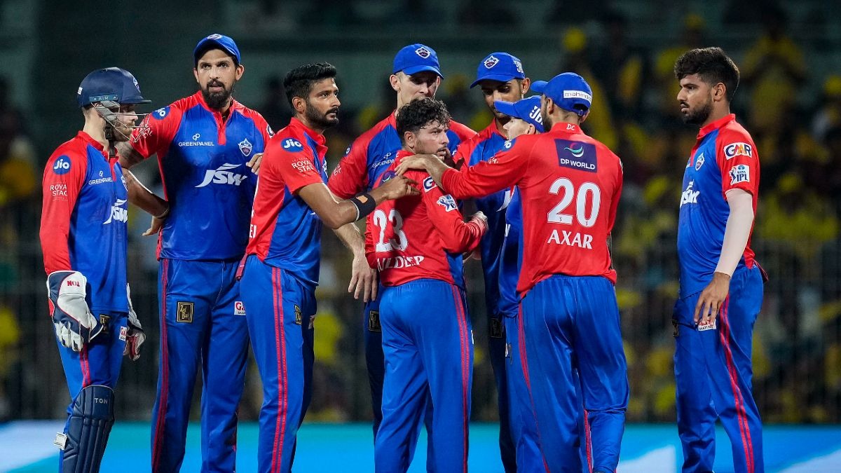 दिल्ली कैपिटल्स IPL 2026 रिटेन और रिलीज़ किए गए खिलाड़ी: पूरी सूची, ऑक्शन स्लॉट्स और वार चेस्ट