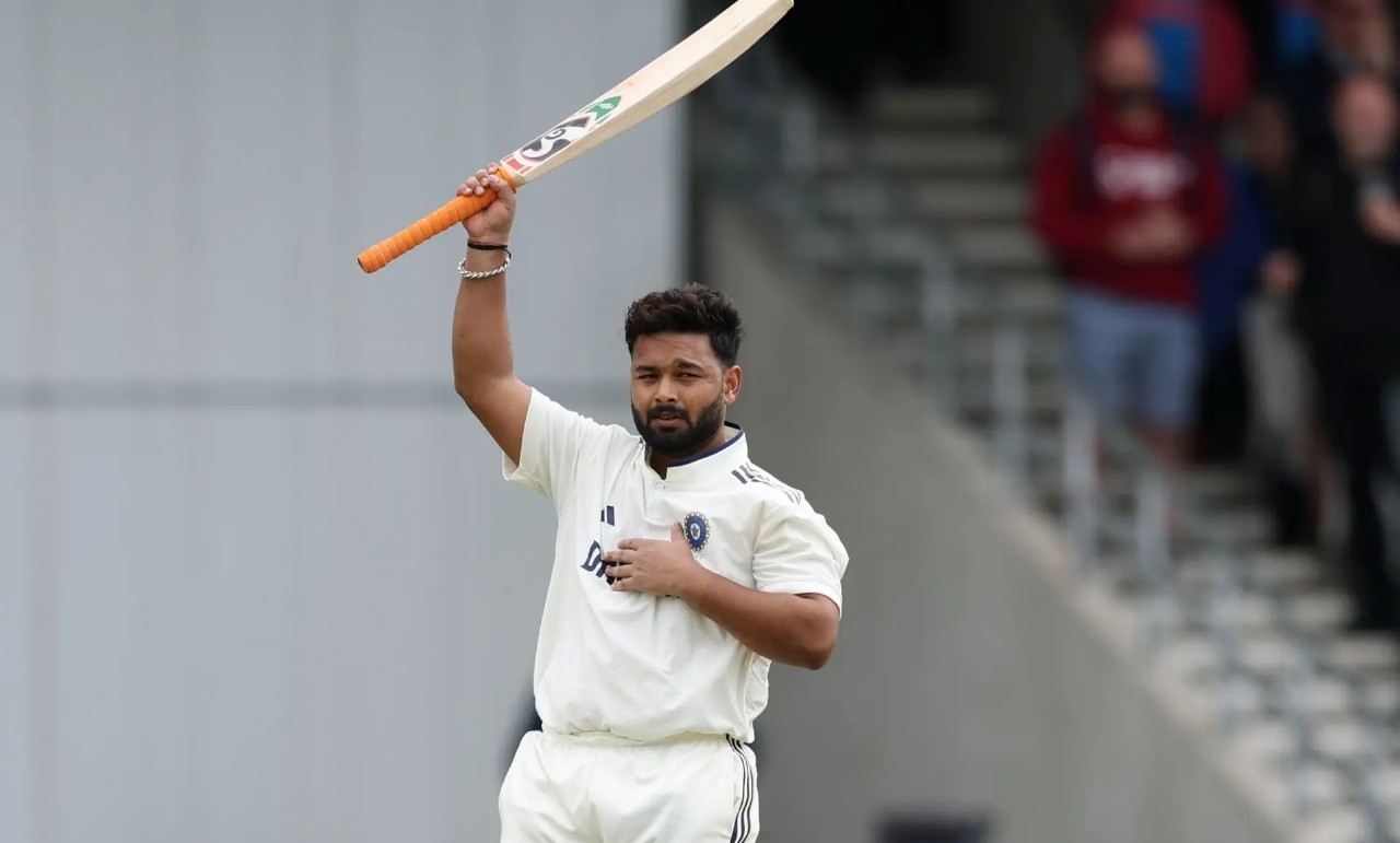 ऋषभ पंत ने भारत के लिए टेस्ट क्रिकेट में सर्वाधिक छक्के लगाने के मामले में सहवाग को पीछे छोड़ा
