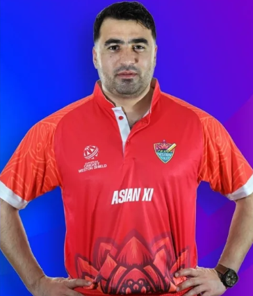 ইউনাস আহমাদজাই