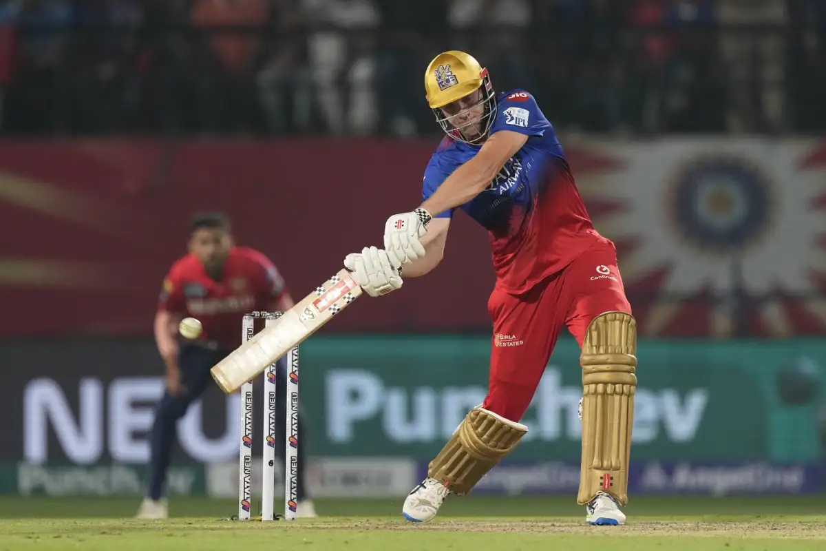 IPL 2026 Auction: Cameron Green Leads 1355-Player List, Glenn Maxwell Withdraws from Auction