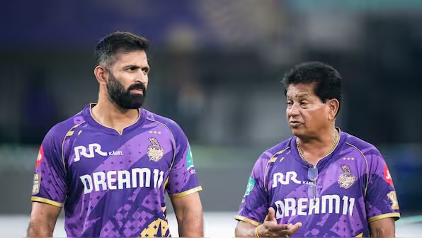 KKR సపోర్ట్ స్టాఫ్ 2026: ఆండ్రే రస్సెల్ పవర్ కోచ్‌గా, అభిషేక్ నాయర్ హెడ్ కోచ్‌గా