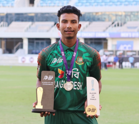ইকবাল হোসেন