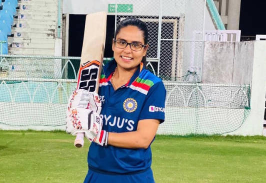 Ayushi soni