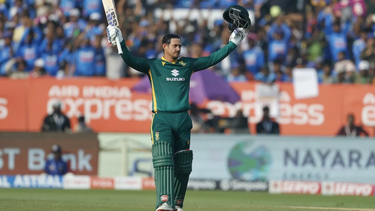 Quinton de Kock Century: डिकॉक ने 80 गेंदों में जड़ा तूफानी शतक, कोहली की बराबरी