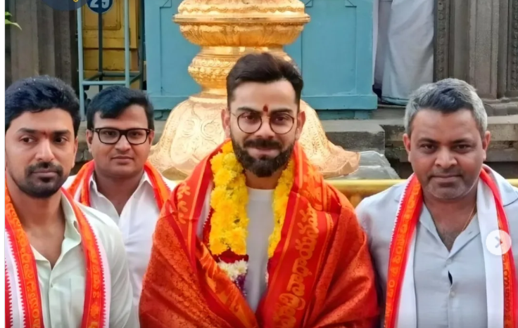 విరాట్ కోహ్లి భారత్ సిరీస్ విజయం తర్వాత విశాఖపట్టణ సింహాచలం ఆలయాన్ని సందర్శించారు