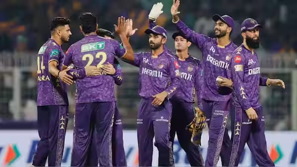 IPL 2026 ऑक्शन: KKR खिलाड़ियों की सैलरी लिस्ट, कैमरन ग्रीन और पथिराना पर बड़ी बोली