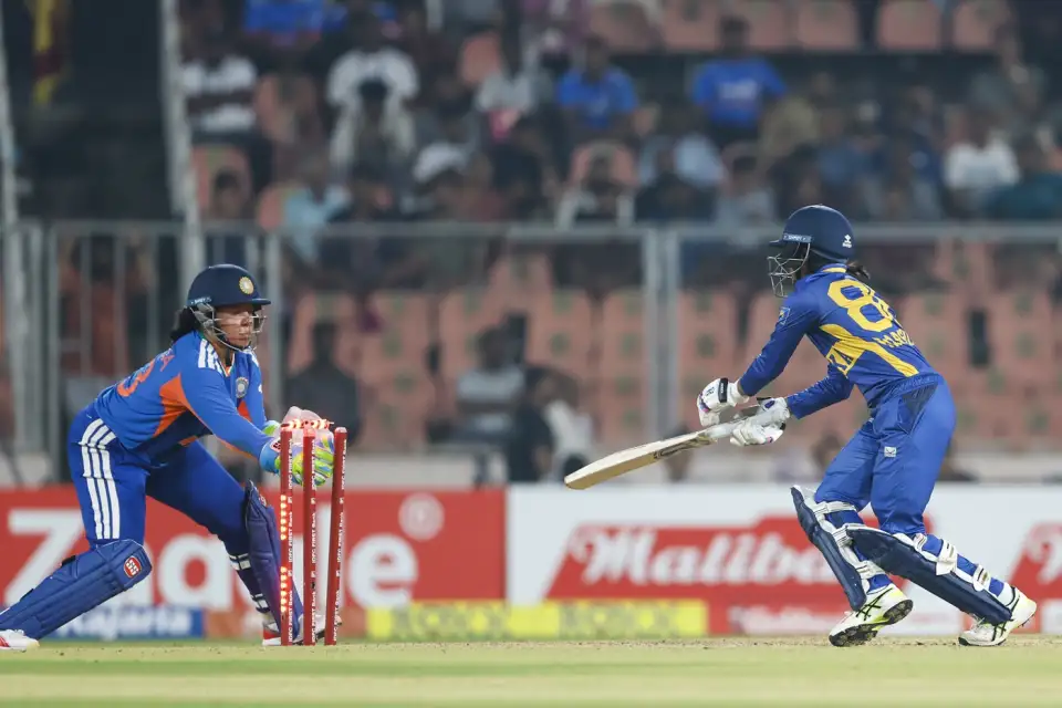 IND W बनाम SL W 5th T20I 2025: श्रीलंका महिला टीम का भारत दौरा – टिकट और बुकिंग गाइड