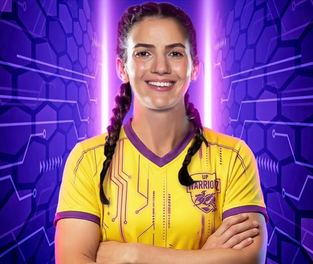 Charli Knott