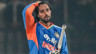 Tilak Varma Replacement ఎవరు? సెలెక్టర్లు ఎవరి వైపు మొగ్గు చూపుతున్నారు?