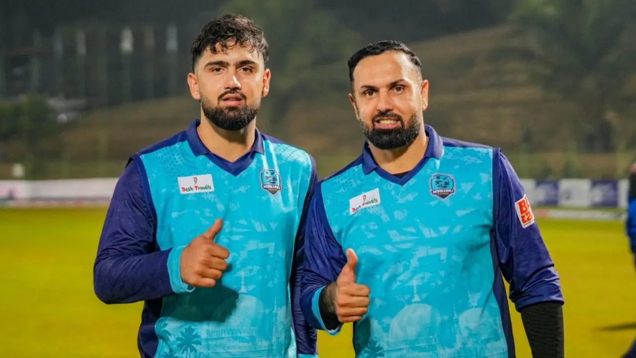 తండ్రి కొడుకులు ఒకే జట్టులో చరిత్ర మొహమ్మద్ నబీ హసన్ సంచలనం