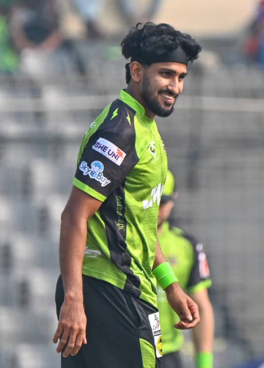  Khaled Ahmed 