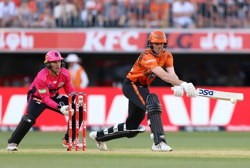 PRS बनाम SYS, फाइनल T20, BBL 2025-26: पर्थ स्कॉर्चर्स बनाम सिडनी सिक्सर्स - कहाँ देखें, Dream11 प्रेडिक्शन, H2H, संभावित प्लेइंग XI और मैच की पूरी जानकारी