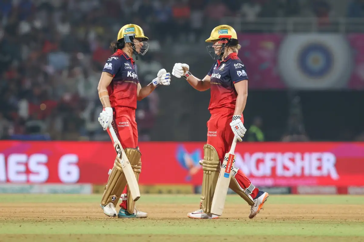 MI-W बनाम RCB-W मैच के बाद WPL 2026 प्लेऑफ परिदृश्य: RCB क्वालिफाई, चार टीमें प्लेऑफ की दौड़ में