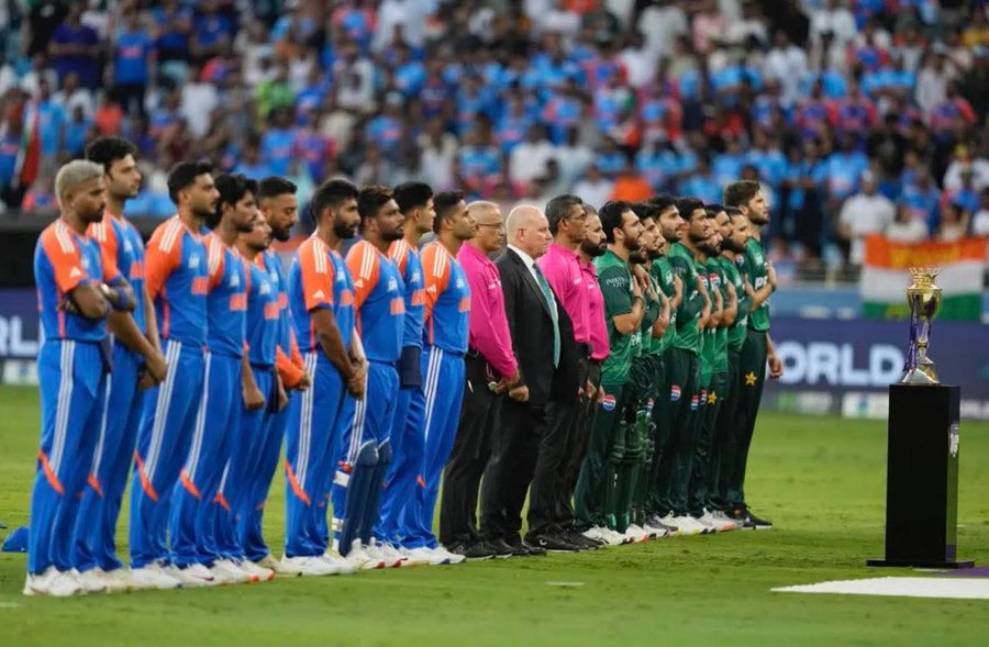 मोहसिन नकवी के विरोध के विचार से बहस छिड़ गई है, क्योंकि इंडिया गेम के लिए काली पट्टी बांधने की योजना है