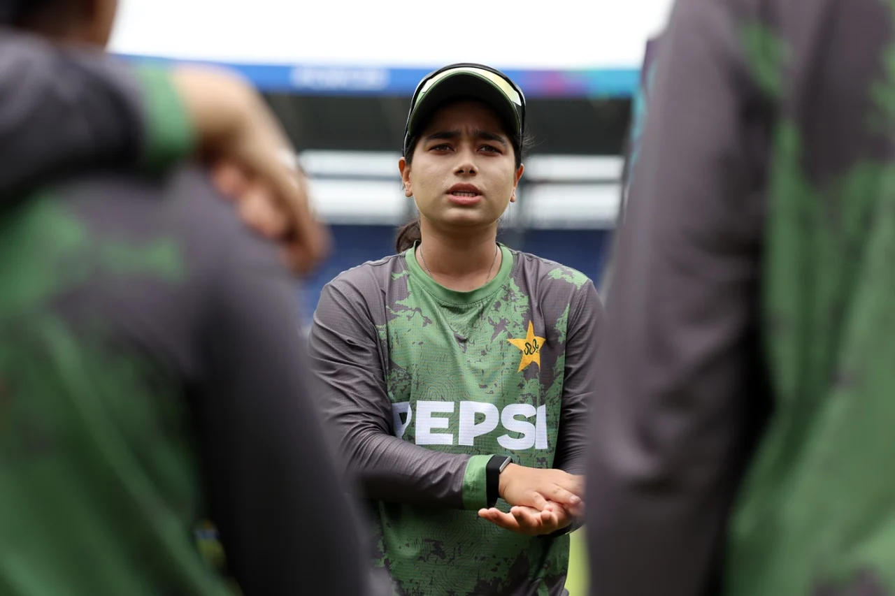 Fatima Sana puts on an all-round show to get a consolation win over South Africa
