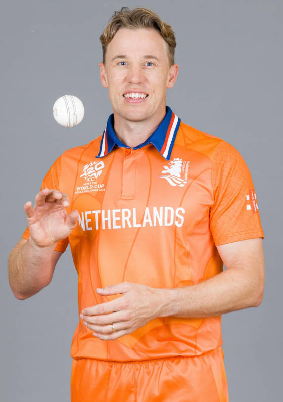  Logan van Beek 