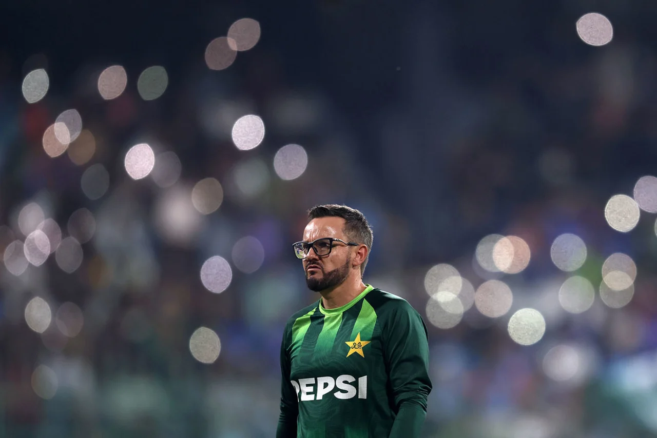 Hesson likely to be formally warned following players’ complaints during the T20 World Cup