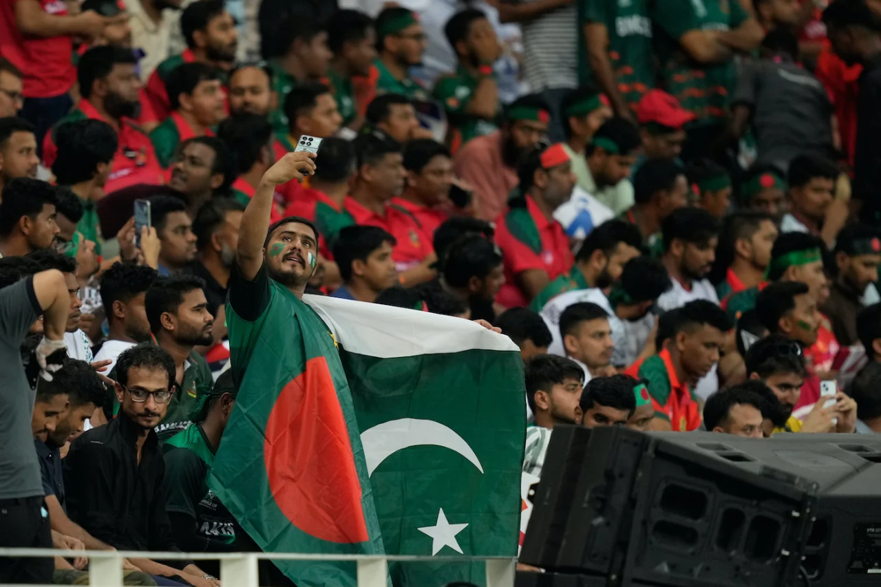 Pakistan reach Dhaka for a start-stop series against Bangladesh