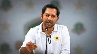 సర్ఫరాజ్ అహ్మద్ క్రికెట్‌కు వీడ్కోలు అన్ని ఫార్మాట్ల నుంచి రిటైర్మెంట్