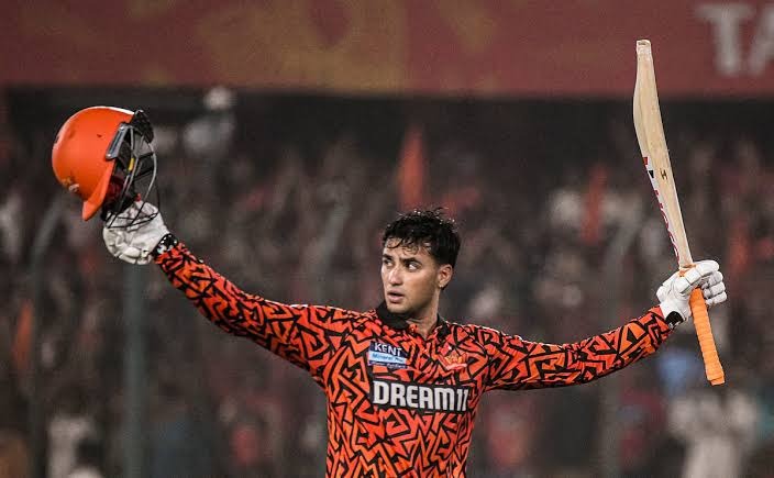 आईपीएल 2026 के शुरुआती मैचों में सनराइजर्स हैदराबाद की कप्तानी करेंगे अभिषेक शर्मा