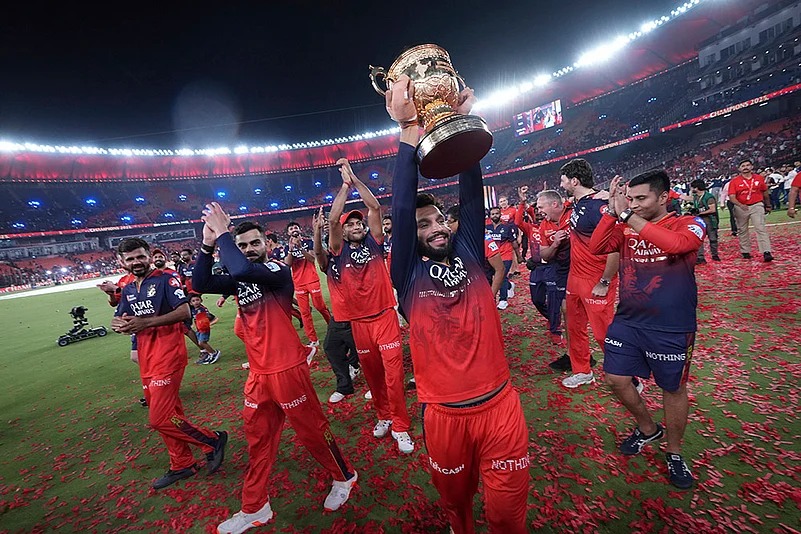 IPL 2026: बेंगलुरु में हादसे के पीड़ितों को याद करेगा RCB