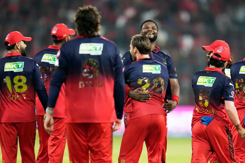 RCB बनाम SRH मैच के बाद IPL 2026 पॉइंट्स टेबल - अपडेटेड स्टैंडिंग्स और टीम रैंकिंग