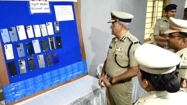 రాయల్ ఛాలెంజర్స్ బెంగళూరు vs సన్‌రైజర్స్ హైదరాబాద్ మ్యాచ్‌లో గందరగోళం.. అభిమానుల ఫోన్లు మాయం
