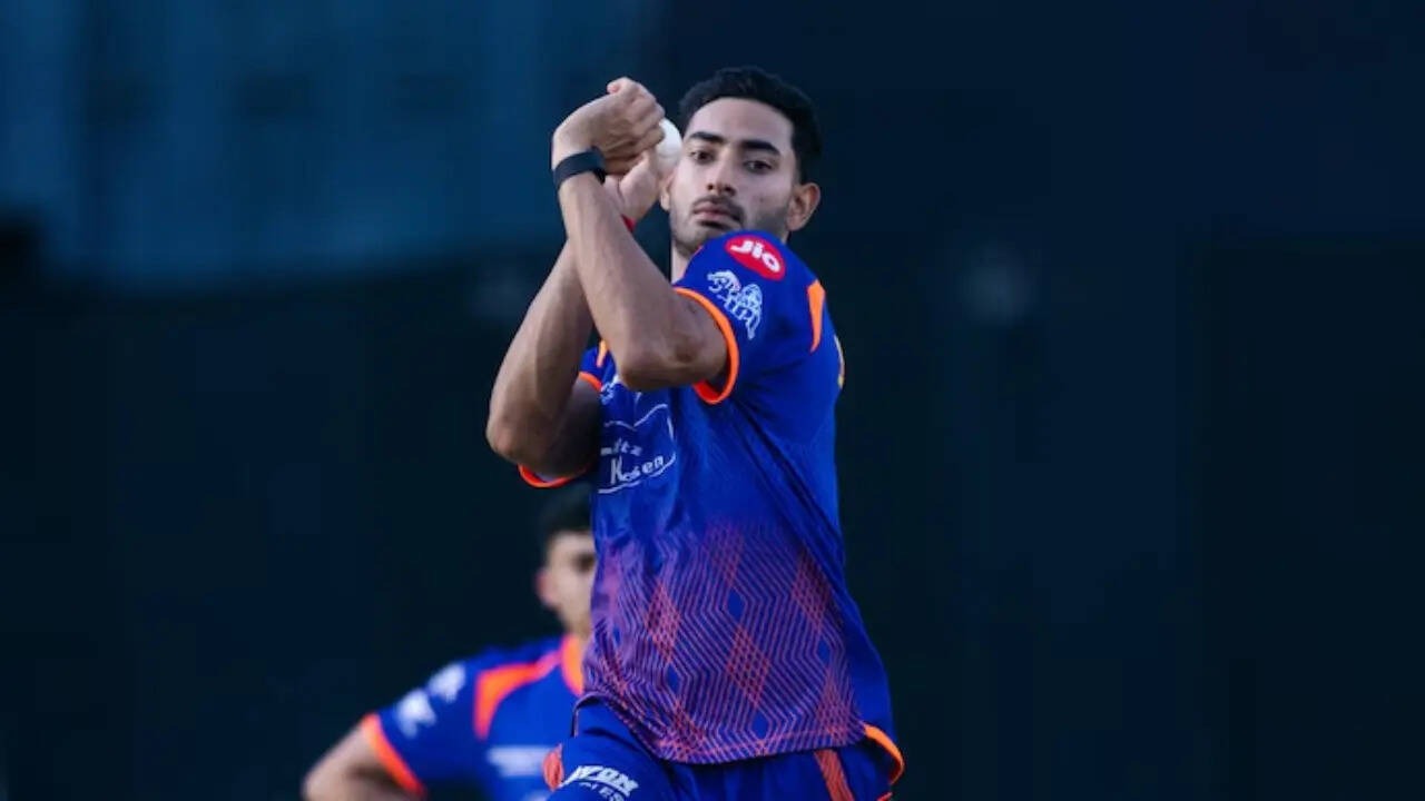 IPL 2026: मुंबई इंडियंस ने कृष भगत को किया शामिल, अथर्वा अंकलेकर की जगह नया दांव
