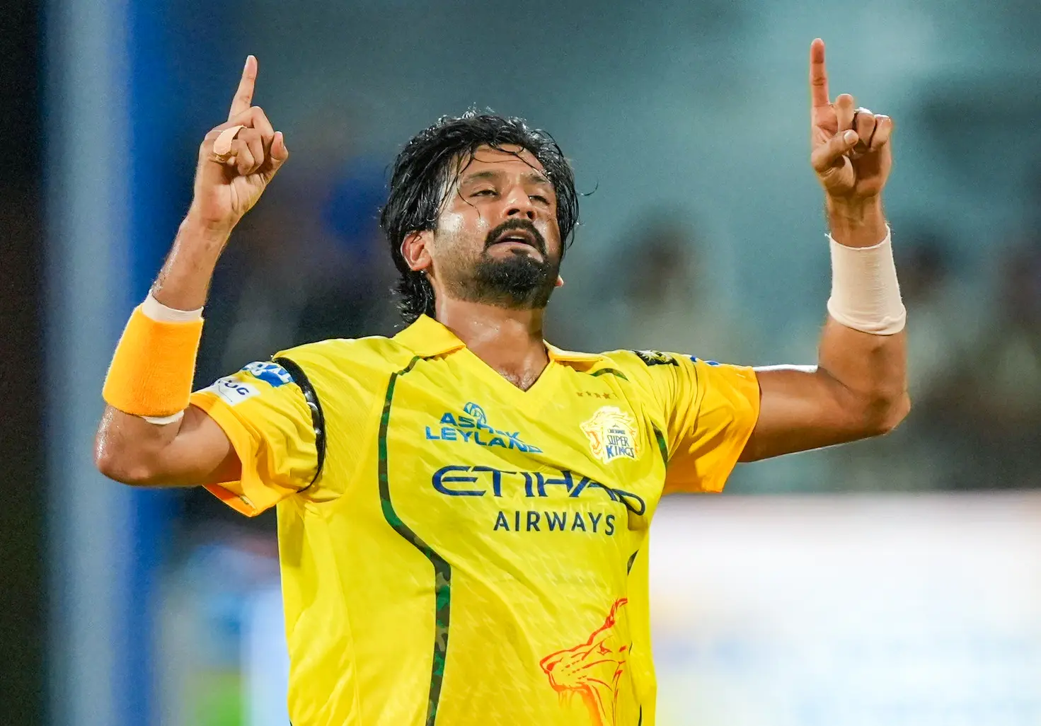 ఖలీల్ అహ్మద్ గాయం.. చెన్నై జట్టుకు భారీ షాక్